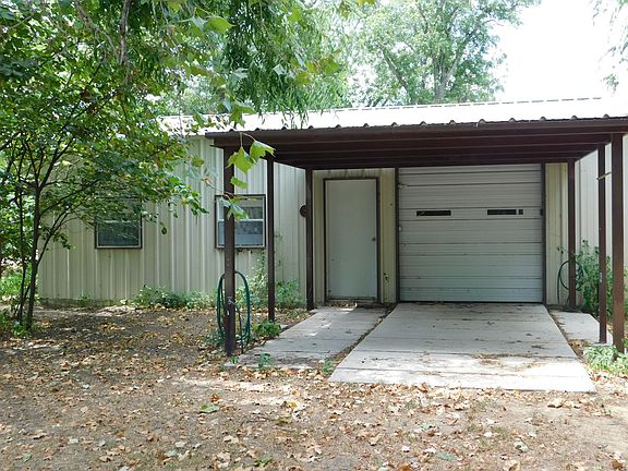3rd image of 116 S Brewster St #Tx76471