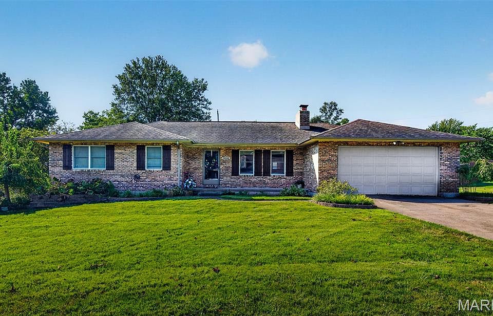 1st image of 906 Laurel Dr