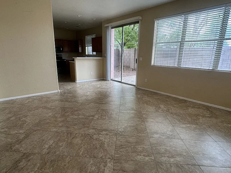 8927 E Crescent Ave — Photo 10