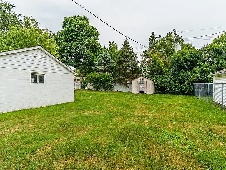 493 Barkley Dr — Photo 24