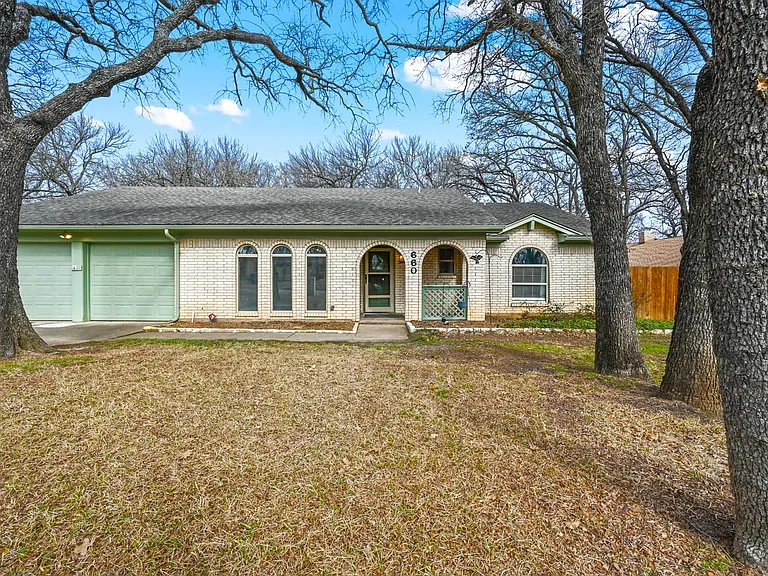 660 Springhill Dr — Photo 22