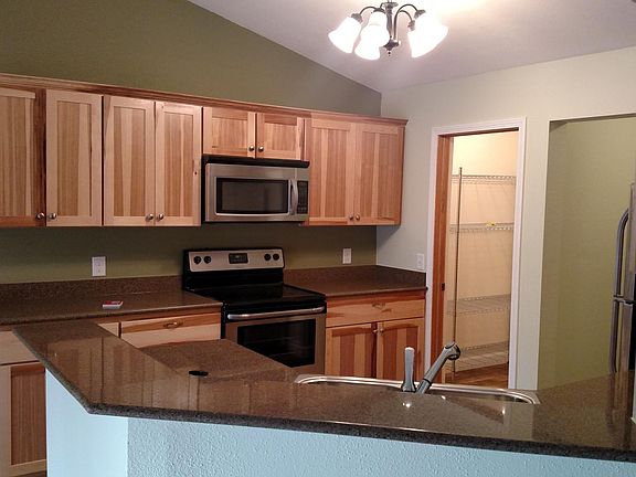 2nd image of 309 S 2nd St #309