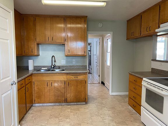 5th image of 2039 W Pine St