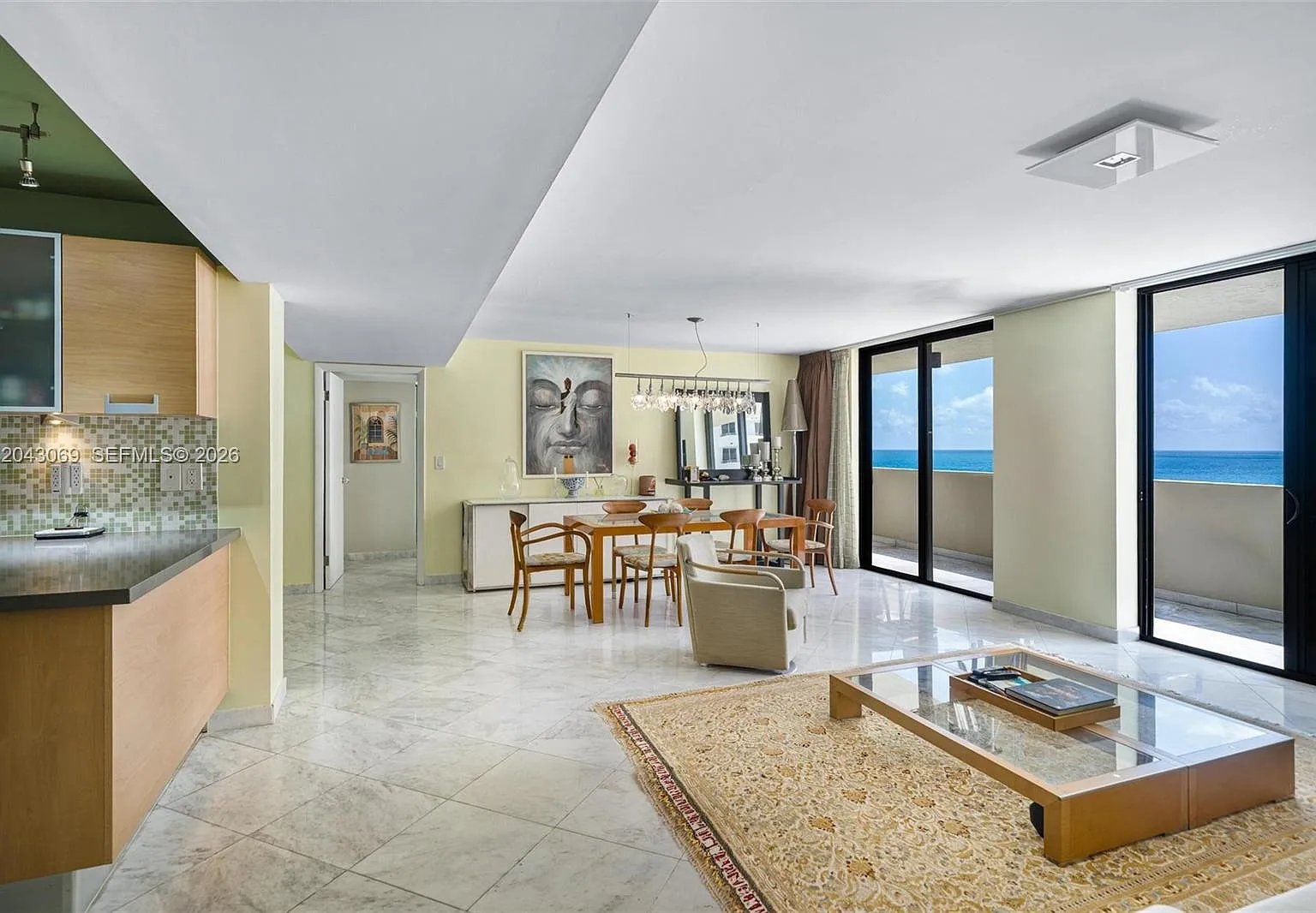 The Georgian Condo Ph-1010 — Photo 4