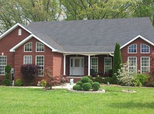 111 Colonial Dr, Winchester, TN 37398