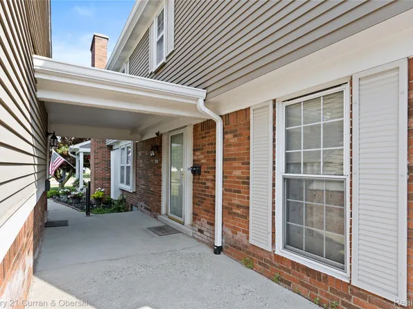 20918 Glen Haven Cir W, Northville, MI 48167