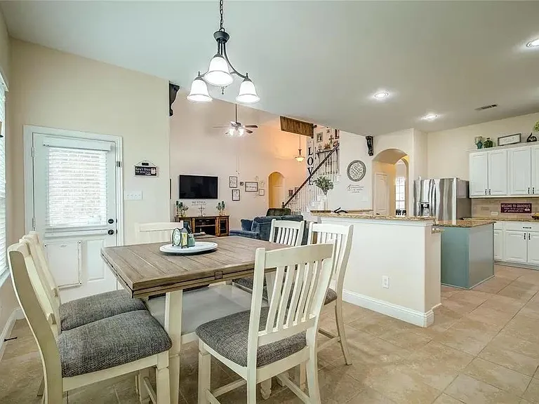 309 Midnight Dr — Photo 11