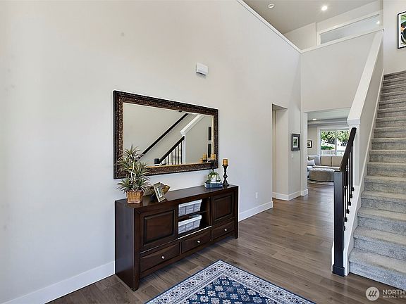 4th image of 8110 197th Avenue E