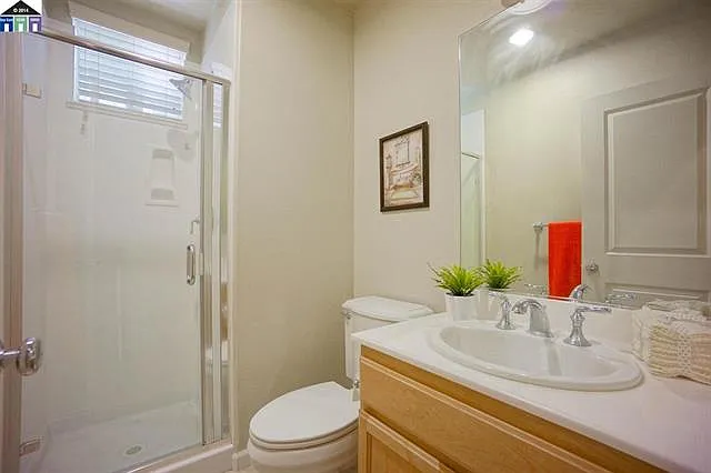 4 bed, 1545 sqft, $4,100 — Photo 2