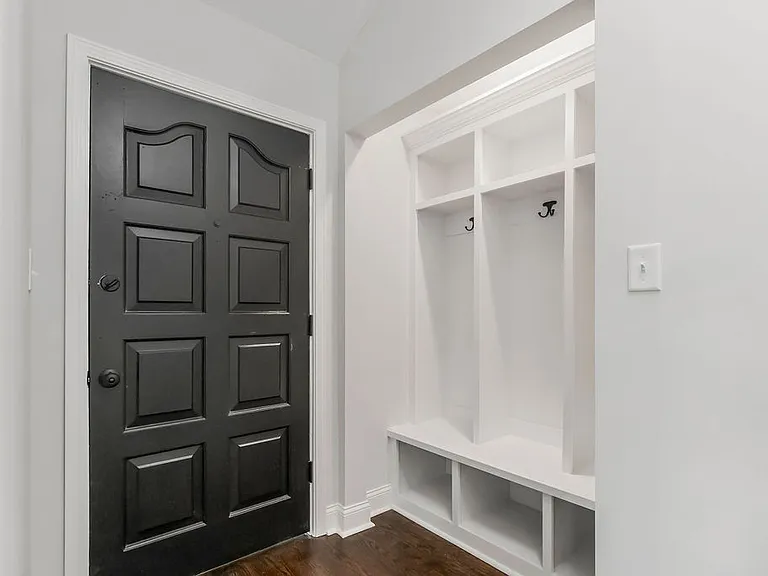 12800 Cambridge Rd — Photo 20