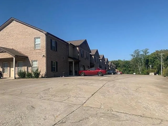 850 Tracy Ln #4 — Photo 9