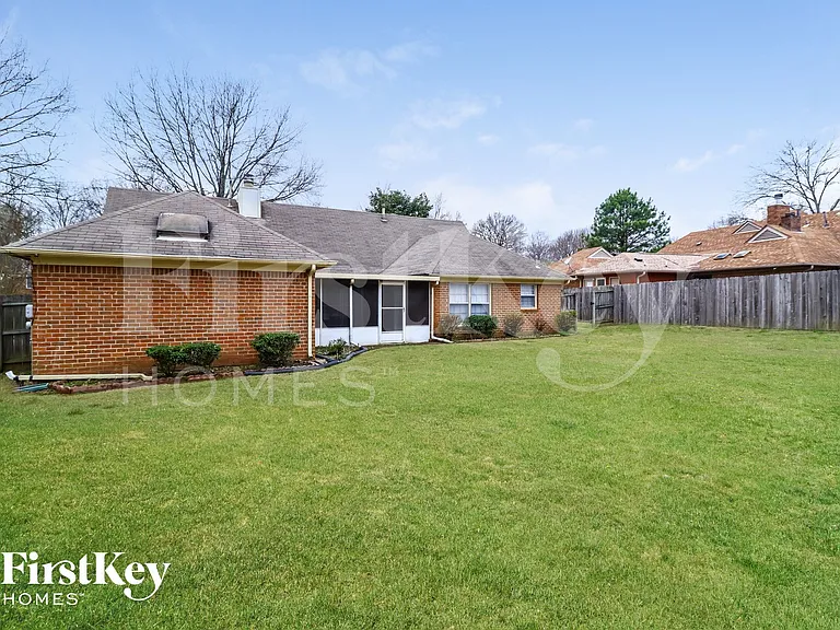 1330 Fox Trace Dr — Photo 14