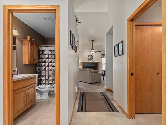 5th image of 3229 Bellfield Dr