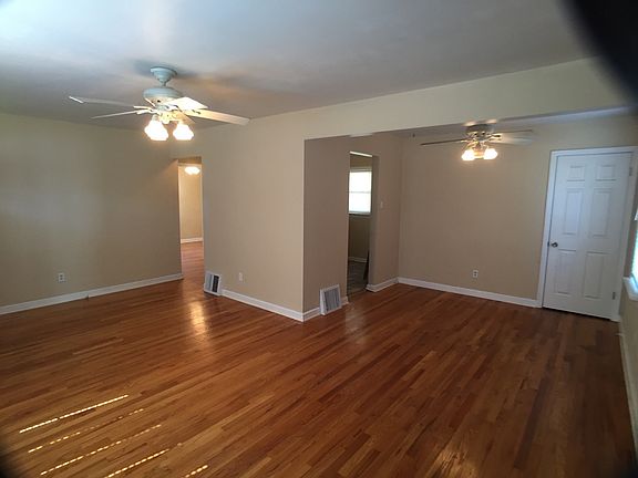 4th image of 1320 S Lafayette St