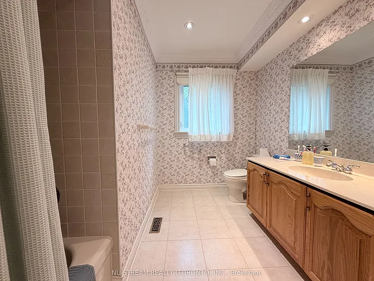 8 Roverdale Ct — Photo 15