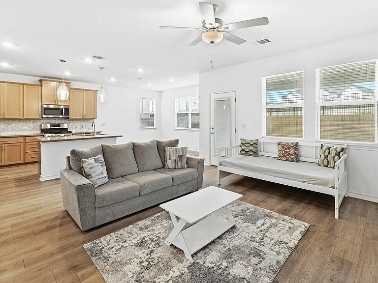 2907 Tavern Dr — Photo 7