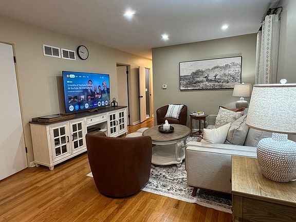 4th image of 9137 Lawler Ave APT 2