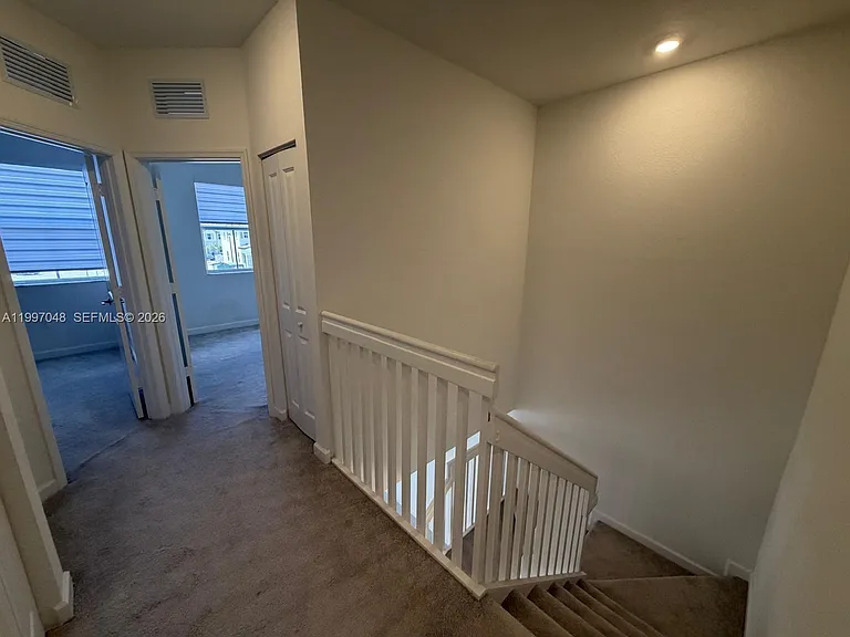 2659 SE 28th Ave — Photo 3