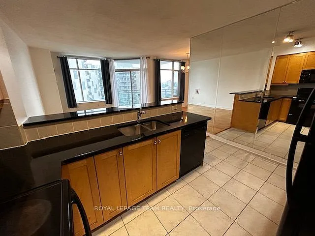 570 Laurier Ave W #1801 — Photo 23