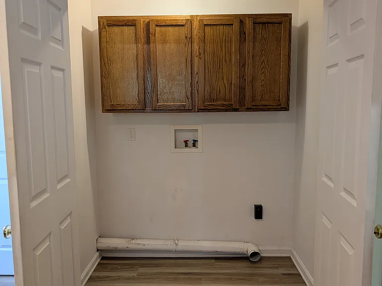 Laundry room (in kitchen area)