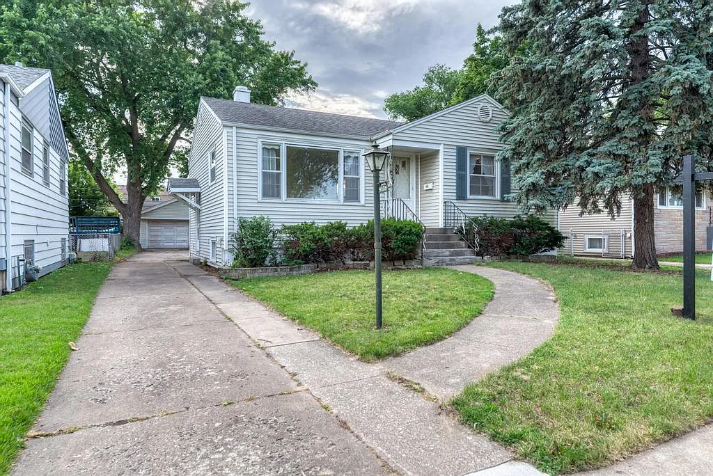 4508 Wisconsin Ave photo 1