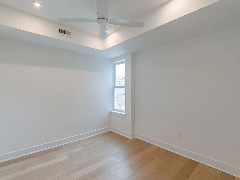 125 South Street — Photo 13