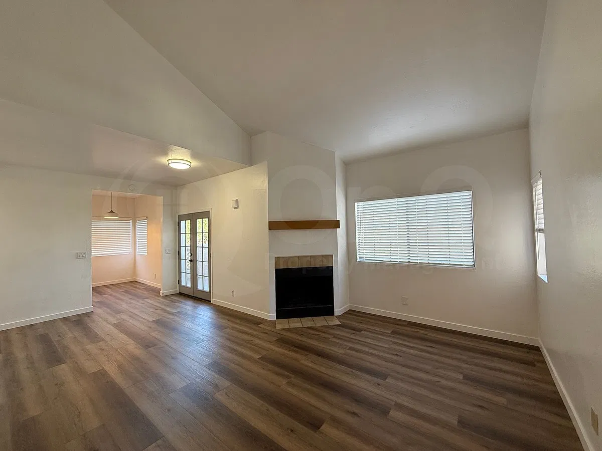2 bed, 2.0 bath, 1000 sqft, $1,499 — Photo 3