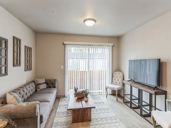555 N. River Rd.