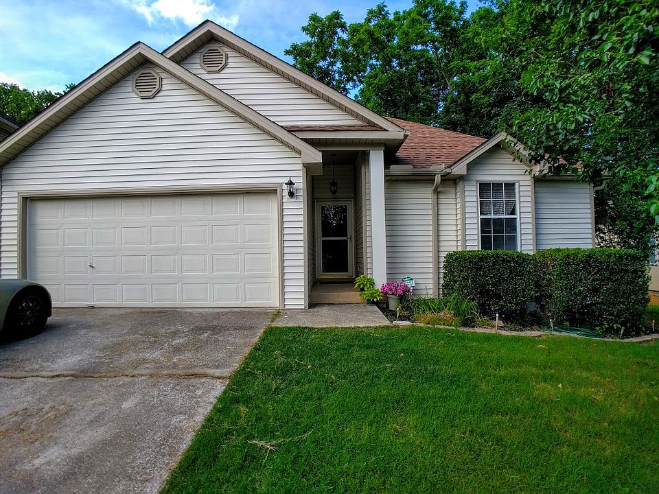 1st image of 119 Rebecca Pines Dr NW