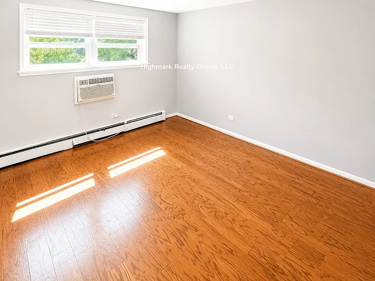 8644 Skokie Blvd #302A — Photo 7