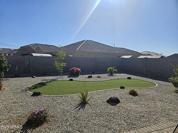 3rd image of 30077 W FAIRMOUNT Avenue
