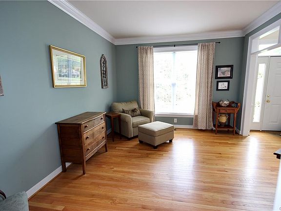 5th image of 10258 Shawns Grove Pl