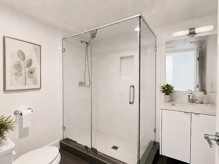 2172 Clifford St — Photo 16
