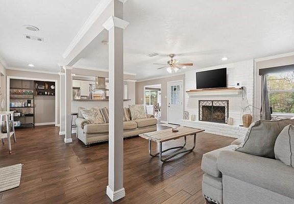 3rd image of 25311 White Oak Ln