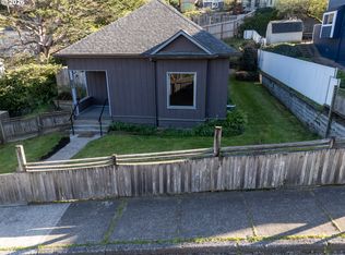 861 Fir Ave, Coos Bay, OR 97420