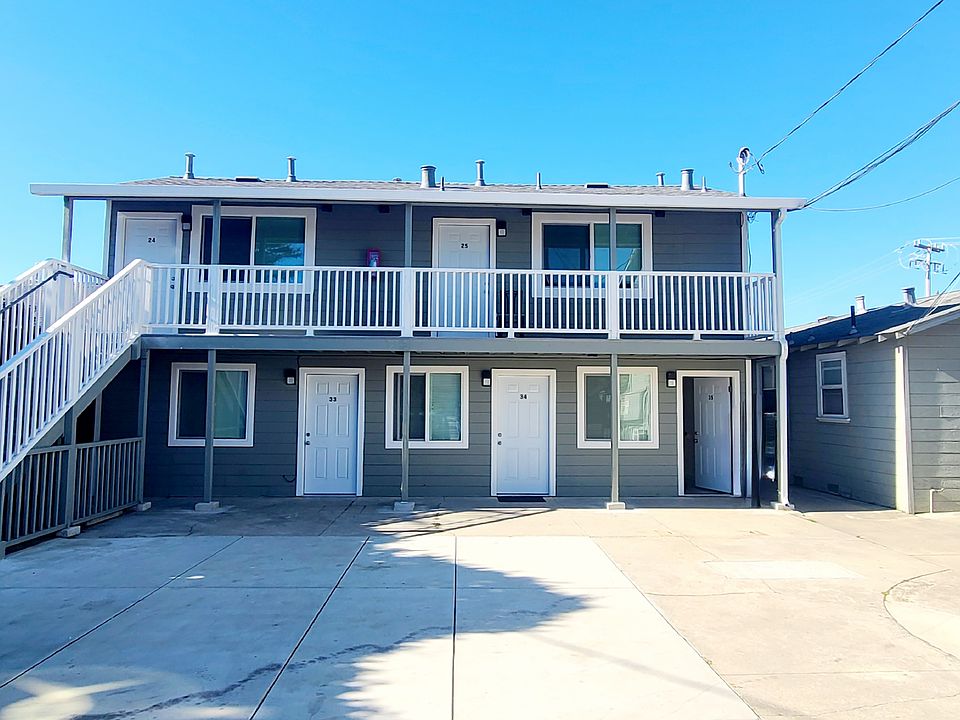1st image of 33-21681 E Cliff Dr #33