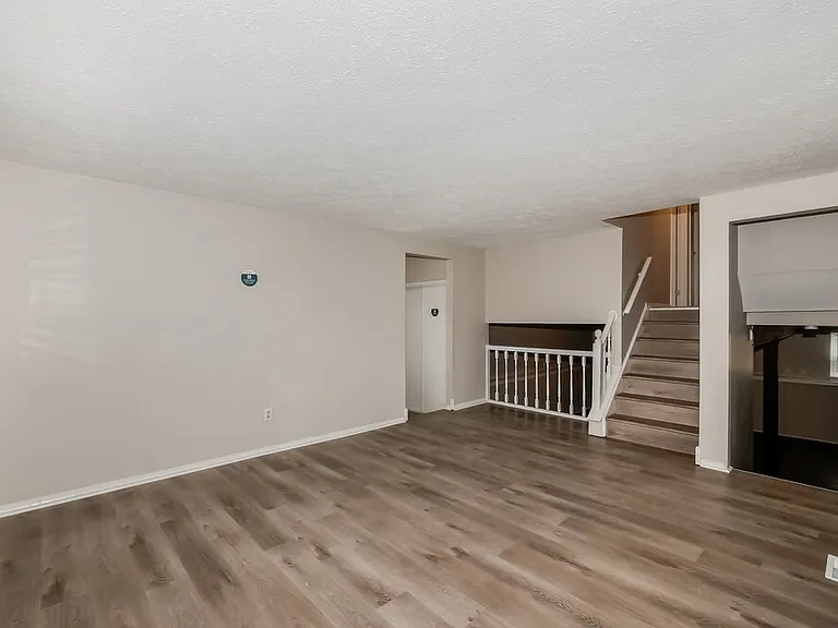 5575 Freedom Ct — Photo 12