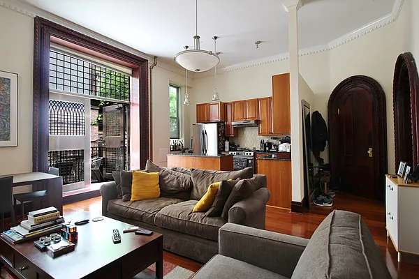 Rented by Julianna Realty Corp | media 19