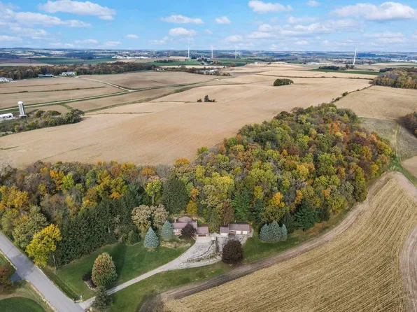 7256 Riles Rd, Middleton, WI 53562