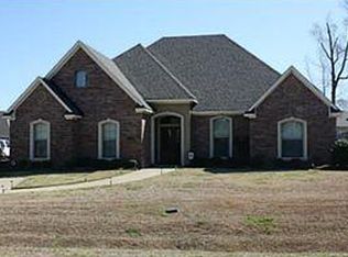 1745 Turning Leaf Trl, Haughton, LA 71037