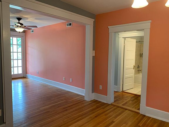 4th image of 3327 Grove Ave #U4