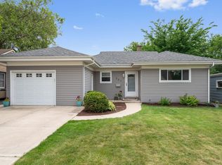 231 W Hickory Rd, Lombard, IL 60148