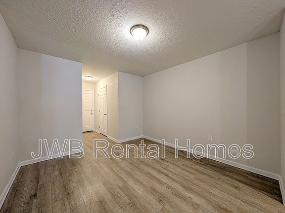 4th image of 9104 Dandy Ave