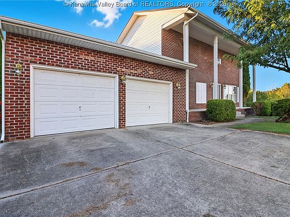 3rd image of 201 Weatheridge Dr