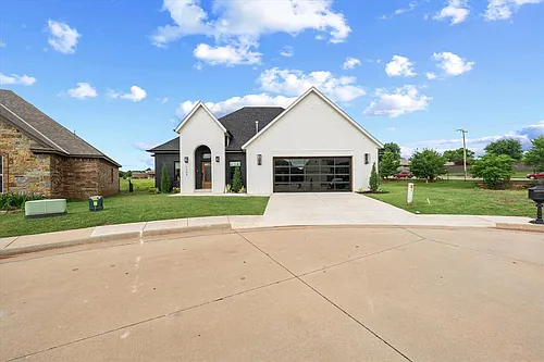1304 Katelyn Ct Photo 1