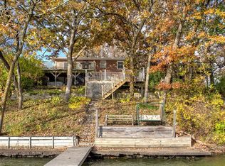 8122 Lakeshore Dr, Dexter, IA 50070