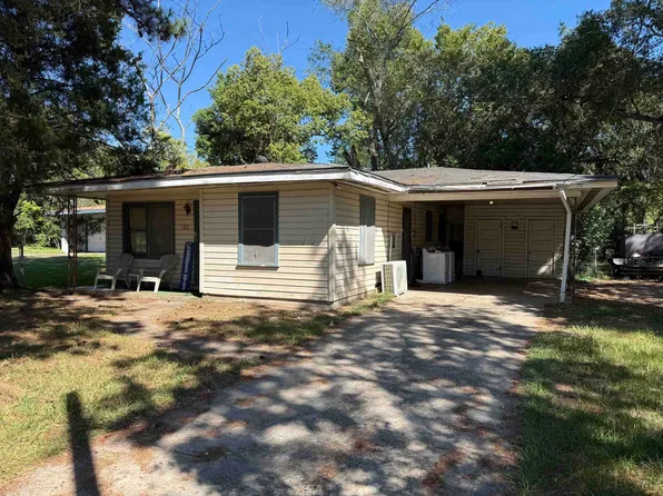 122 Henrietta St, Orange, TX 77630