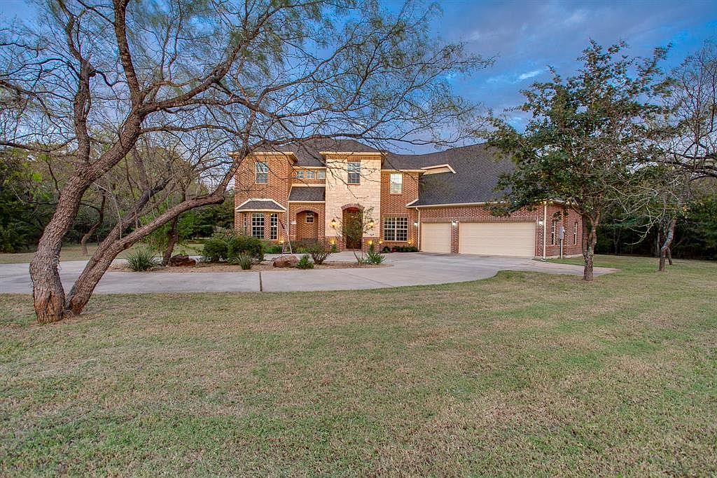 103 Black Hawk Ln Royse City Tx 75189 Mls 14335123 Zillow