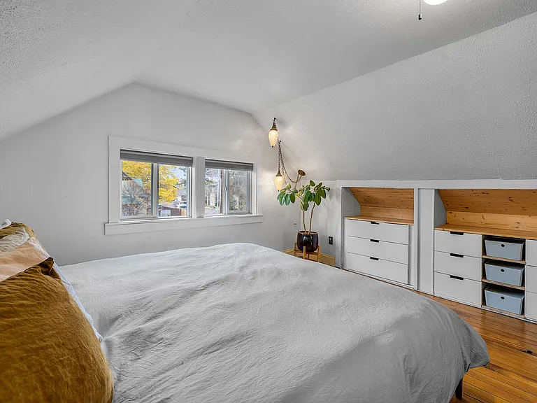 145 NW Jefferson Pl — Photo 11