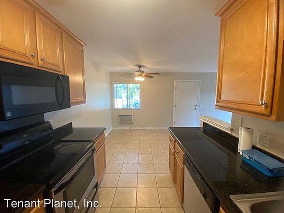 5th image of 9939 Erma Rd Unit 205